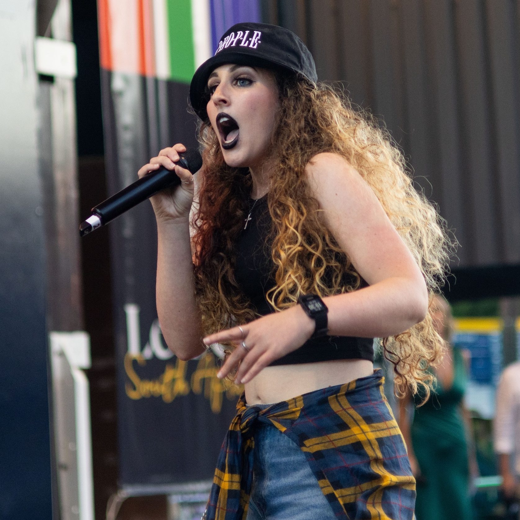 Onblusbaar Press Shot 21