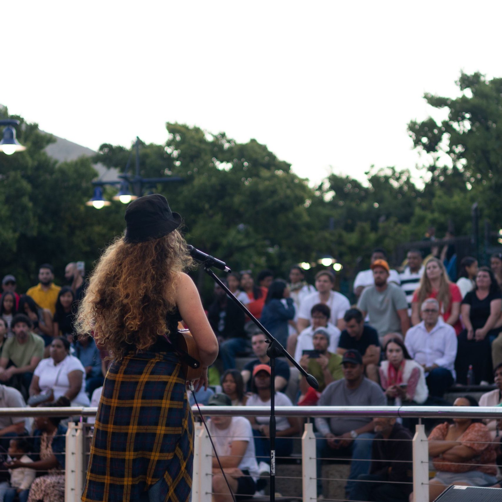 Onblusbaar Press Shot 29